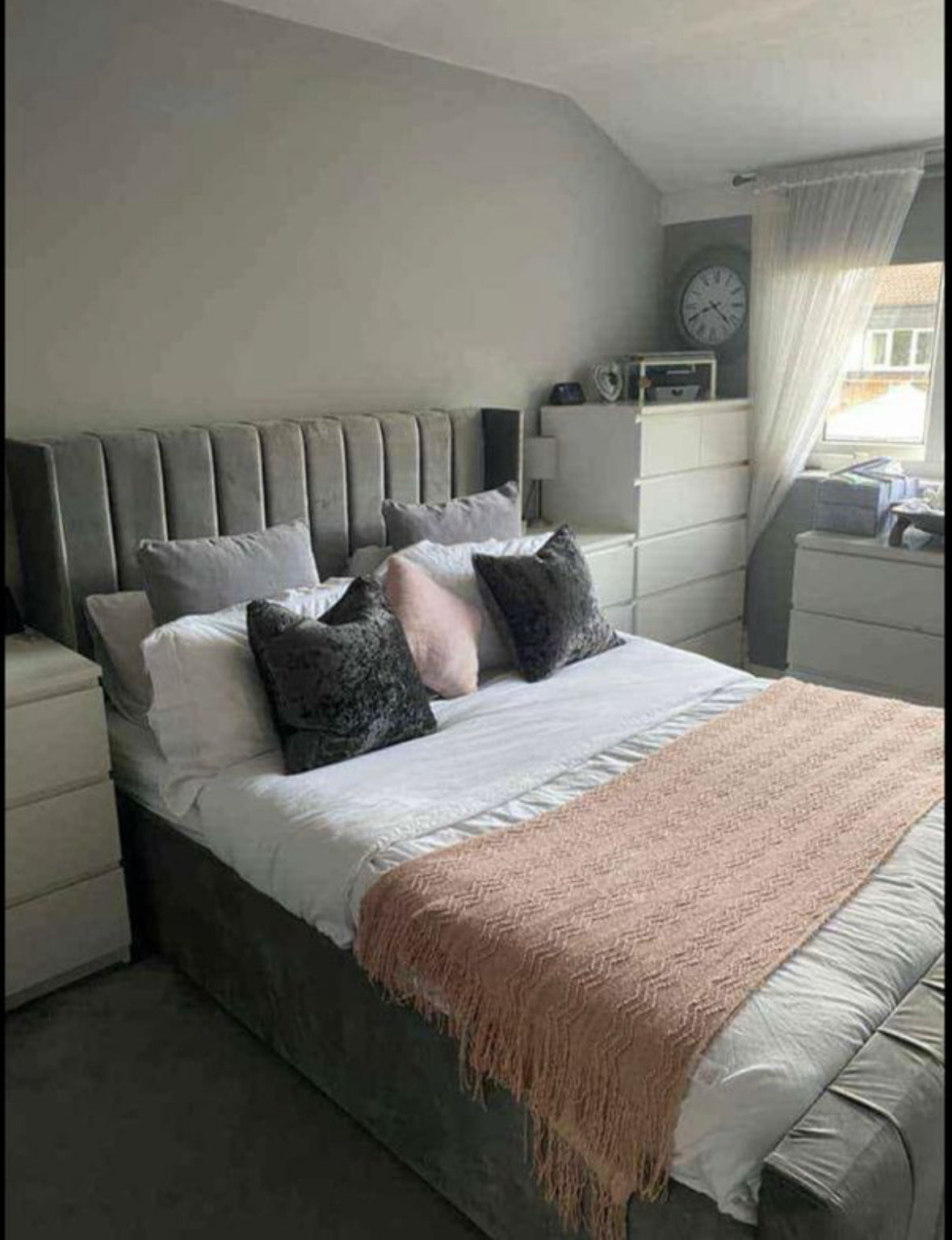 Indiana panel wingback (frame bed)