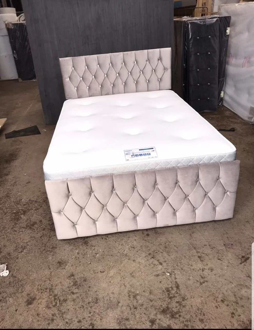 Florida chesterfield divan bed