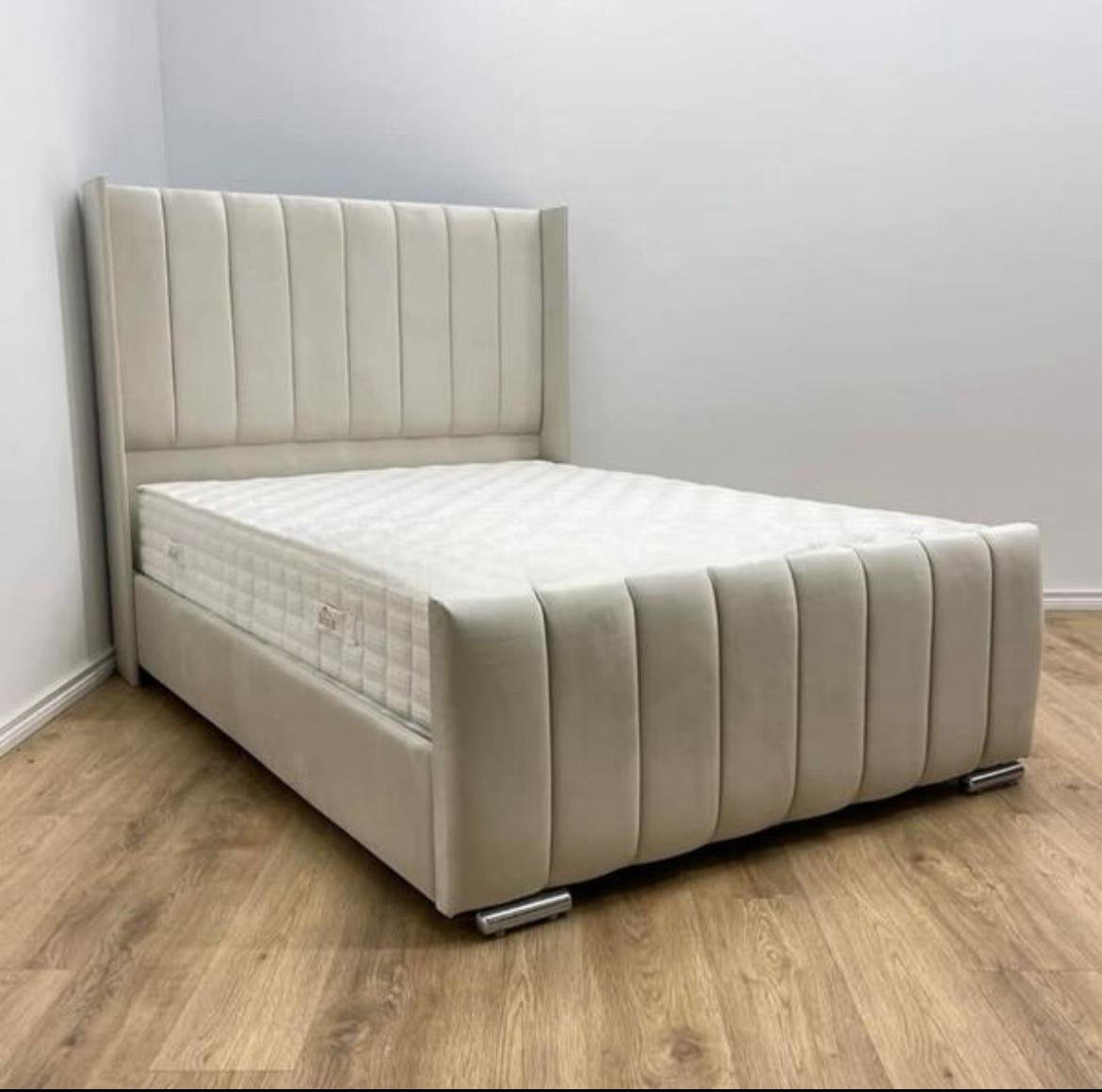 Indiana panel wingback (frame bed)