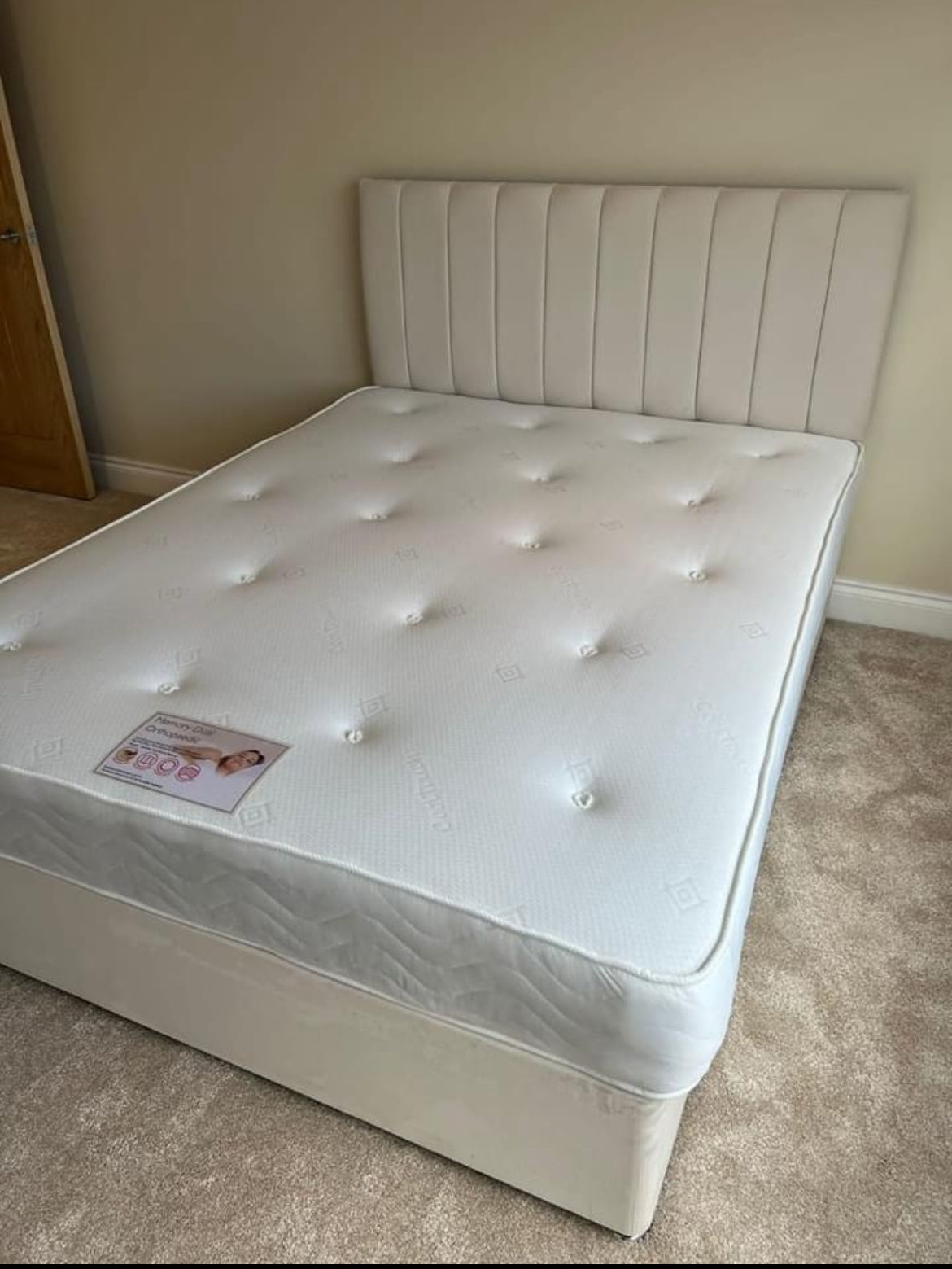 Panel divan beds