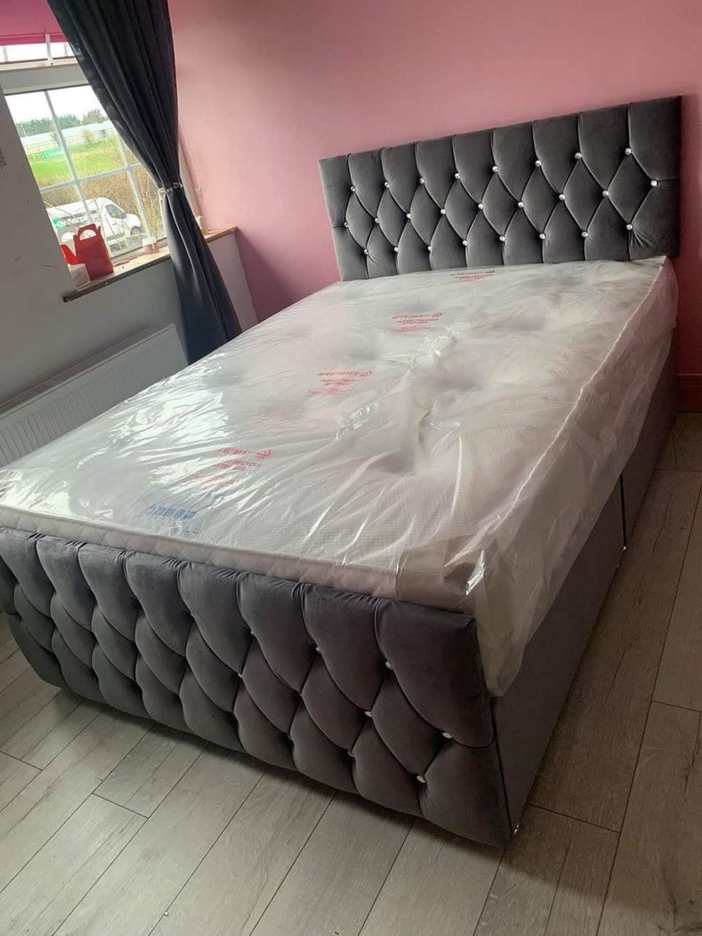 Florida chesterfield divan bed
