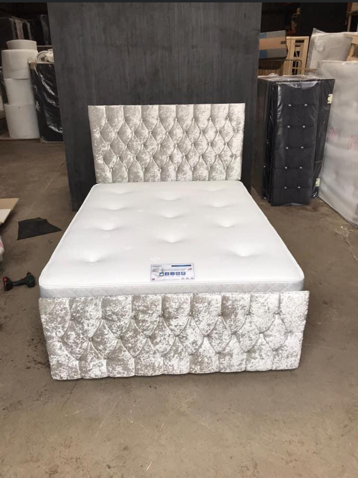 Florida chesterfield divan bed