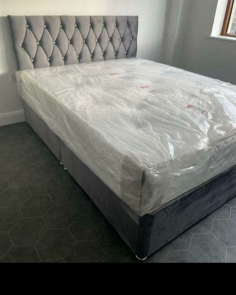 Chesterfield  divan beds